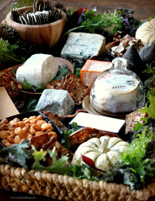 Chic and Elegant Cheeseboard